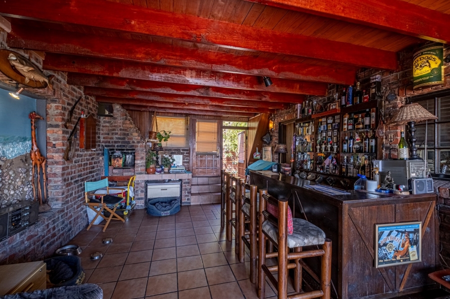 To Let 4 Bedroom Property for Rent in Amsterdamhoek Eastern Cape